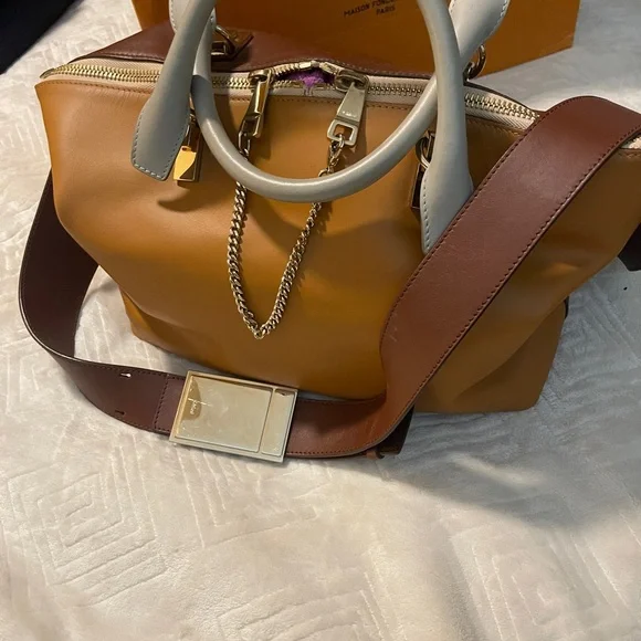 💐Chloe Baylee two tone calfskin bag “ Yummy Cookie” - Picture 2 of 15